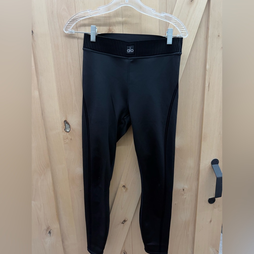ALO Yoga Airlift High Waist 7/8 Line Up Black Leggings